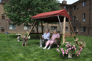 Canterbury Court - Outdoors Swing