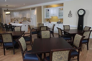 Dining Room at Colonial Cottages Senior Long term care in Cincinnati